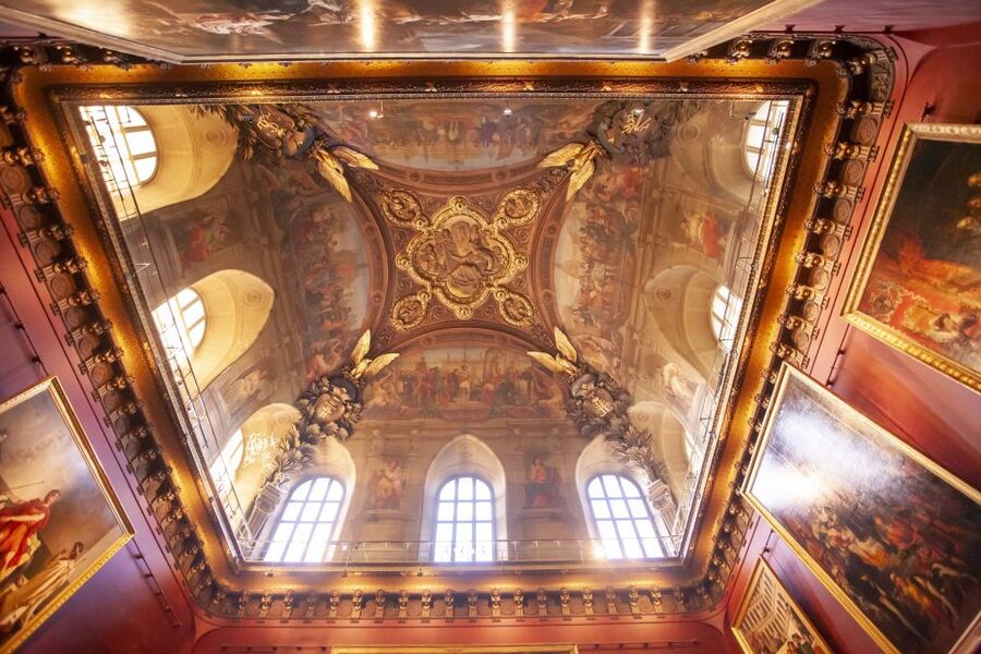 Paris Louvre: 2-Hour Private Tour for Groups or Families - A tour built around children, not just adults
