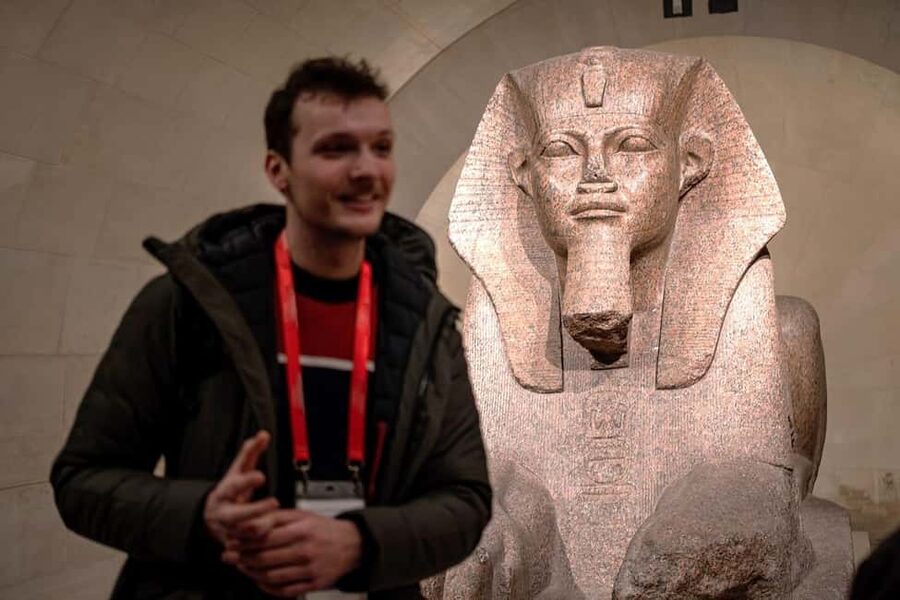 Paris: Louvre Masterpieces Tour with Pre-Reserved Tickets - Renaissance painting, from Veronese to Michelangelo