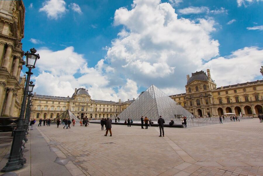 Paris: Louvre Museum Highlights and Mona Lisa Tour - Why a short Louvre tour can make sense