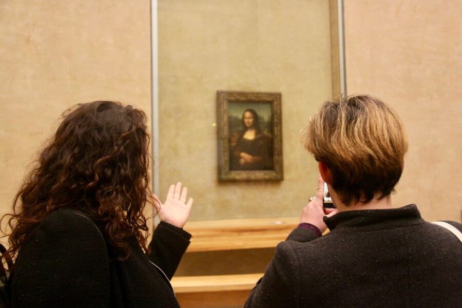 Paris: Louvre Museum Highlights and Mona Lisa Tour - Timing, crowds, and practical comfort