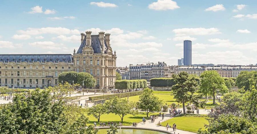 Paris: Louvre Private Family Tour for Kids + Reserved Entry - The Louvre in two hours: what you actually see