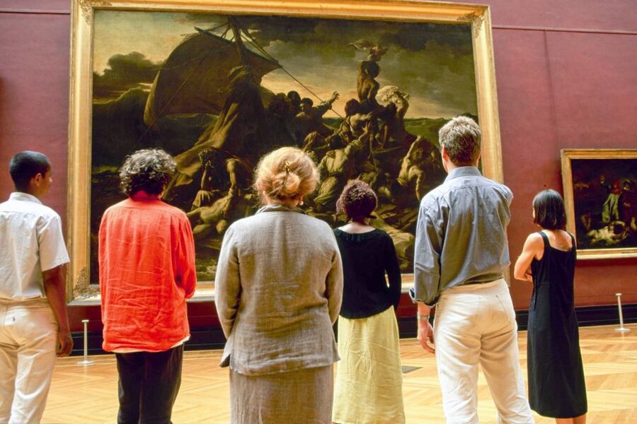 Paris: Louvre Reserved Ticket and River Cruise Combo - Making the most of the self-guided format