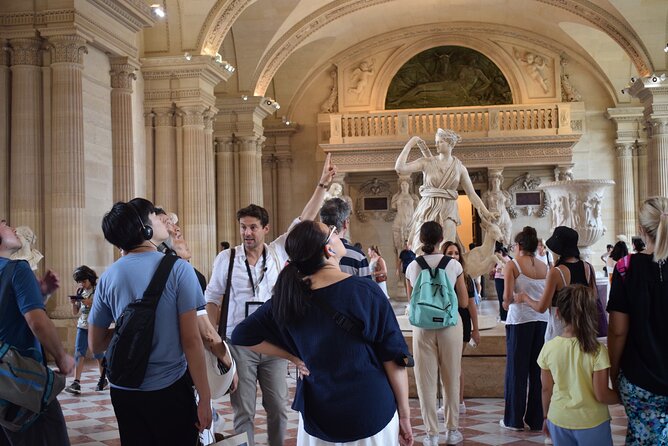 Paris Louvre Small Group Tour with Pre-Reserved Tickets - Entering through the Pyramid with timed admission