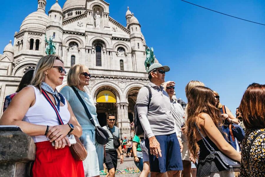 Paris: Montmartre Cheese, Wine & Pastry Guided Walking Tour - Savory bites that show how French food fits together