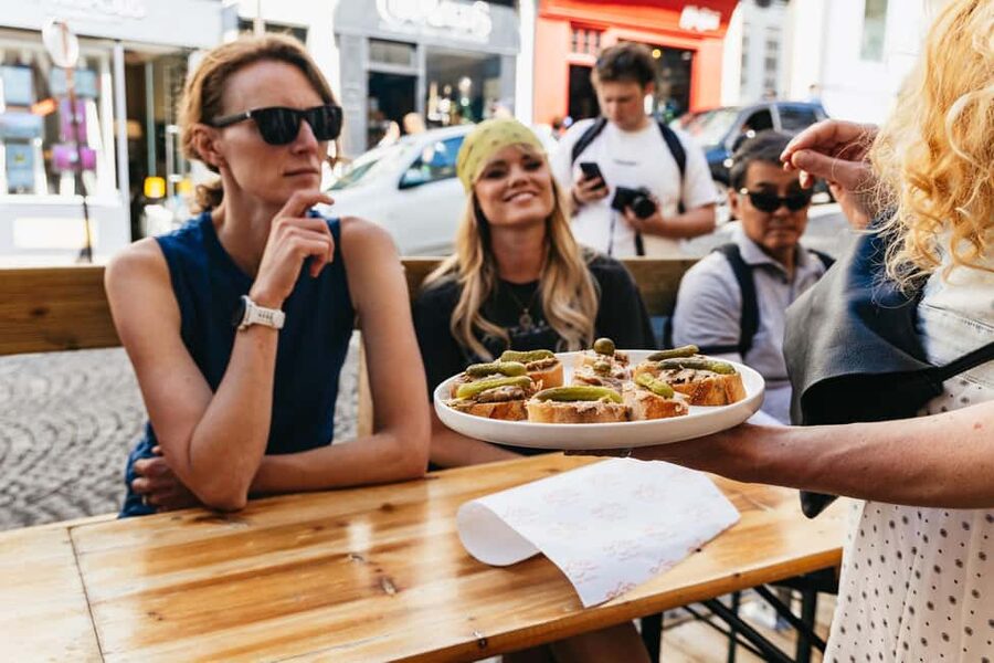 Paris: Montmartre Cheese, Wine & Pastry Guided Walking Tour - Is $127 a fair price?