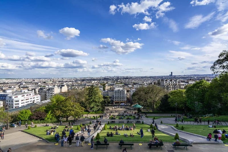 Paris: Montmartre Highlights Walking Tour with a Local Guide - Why this Montmartre walk feels different