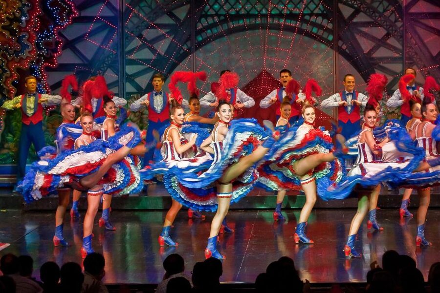 Paris: Moulin Rouge Cabaret Show Ticket with Champagne - Adult content and choosing the right company
