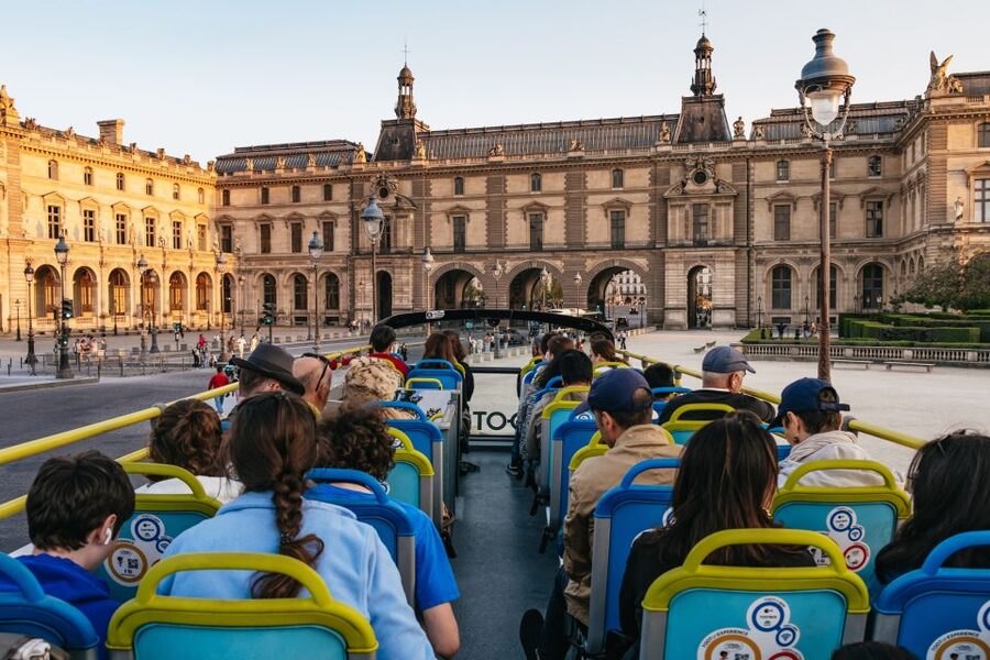 Paris: Night Bus Tour with Audioguide - Arc de Triomphe and the Grand Avenue View