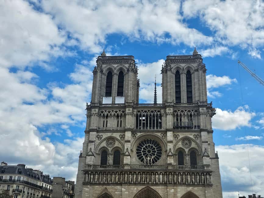 Paris: Notre Dame Outdoor Tour with Sainte-Chapelle / Crypt. - Why the outdoor Notre Dame tour works