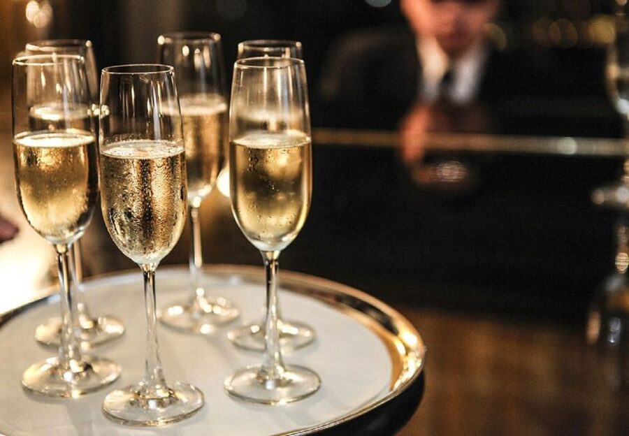 Paris: Paradis Latin Cabaret Show with Optional Champagne - Seating is the practical weak point