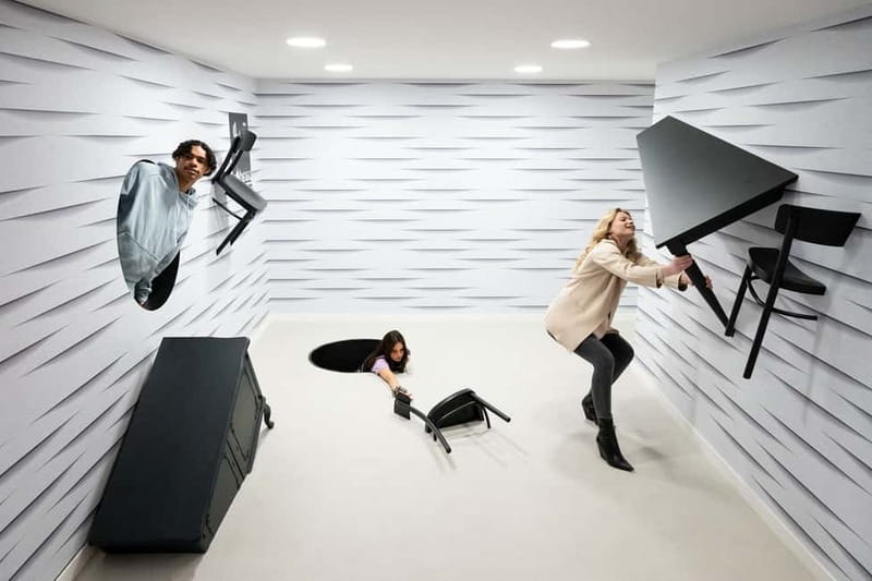 Paris: Paradox Museum Entrance Tickets - Who will enjoy it most
