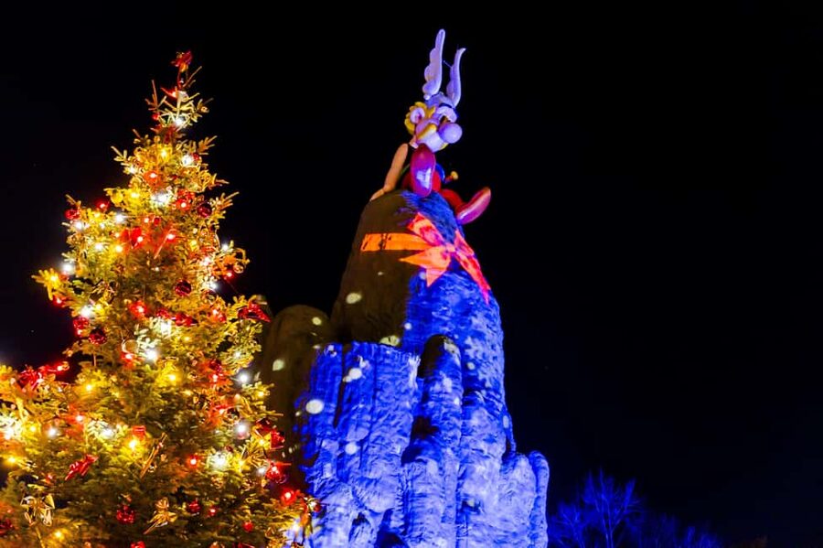 Paris: Parc Astérix Full-Day Entrance Ticket - What to eat during a full day
