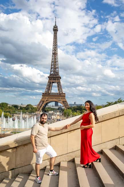 Paris: Photoshoot Around Eiffel Tower with 55 Edited Photos - The Value of 55 Edited Photos Within 48 Hours