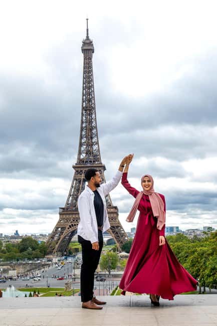 Paris: Photoshoot Around Eiffel Tower with 55 Edited Photos - Who Should Book This Eiffel Tower Photoshoot?