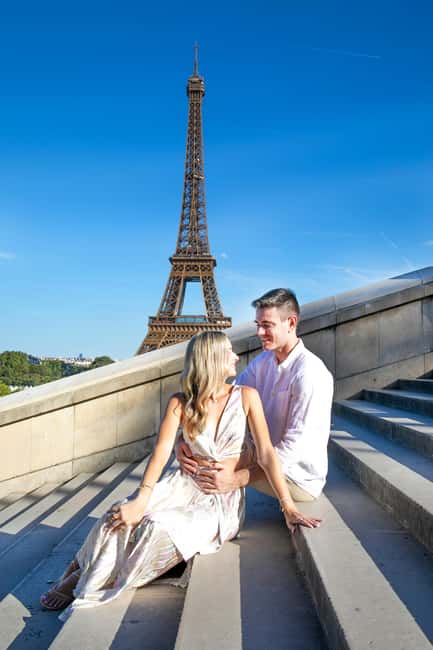 Paris: Photoshoot Around Eiffel Tower with 55 Edited Photos - Why Posing Direction Makes a Big Difference