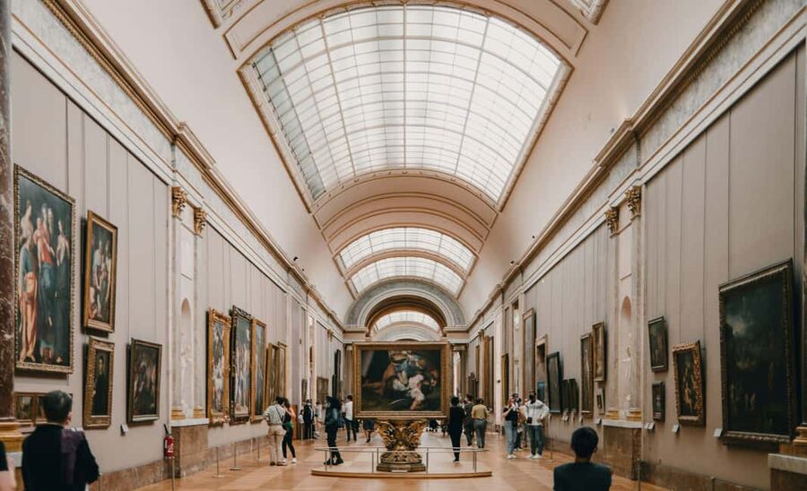 Paris: Priority Access Louvre with Host -Direct to Mona Lisa - Who should book this Louvre visit?