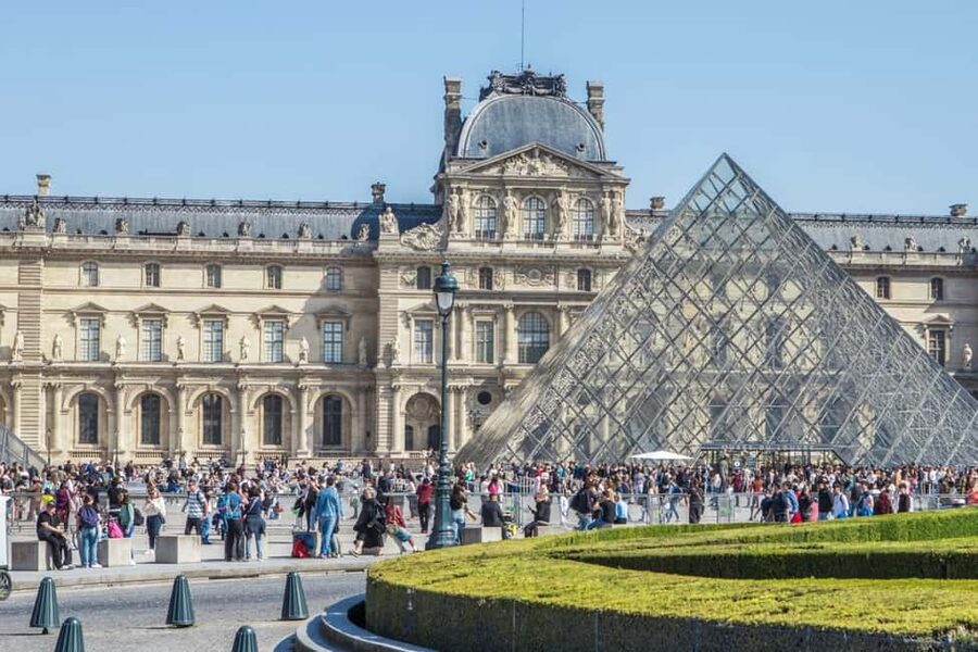 Paris: Priority Access Louvre with Host -Direct to Mona Lisa - Walking, stairs, and practical limits