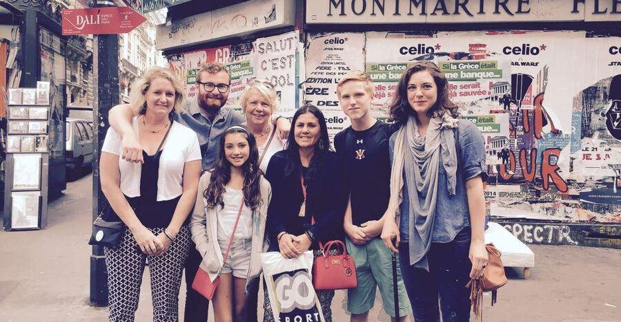 Paris: Private Customized Tour with a Local Guide - Montmartre, Notre Dame, and the Seine