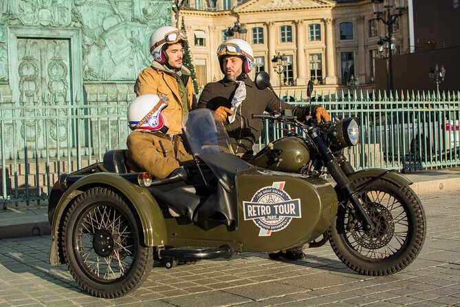 Paris Private Flexible Duration Guided Tour on a Vintage Sidecar - Place Saint-Michel and the first route conversation