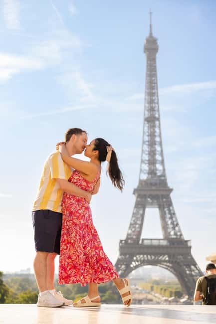 Paris: Private Photoshoot at the Eiffel Tower - Timing, Weather, and Staying Flexible