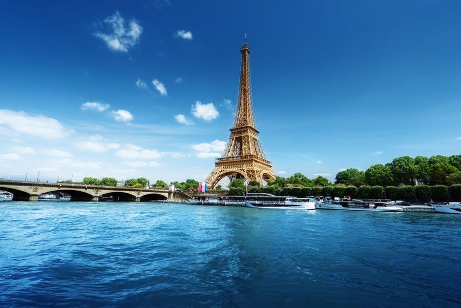Paris: Romantic Cruise with 3-course Dinner on Seine River - Dinner on a glass-enclosed boat