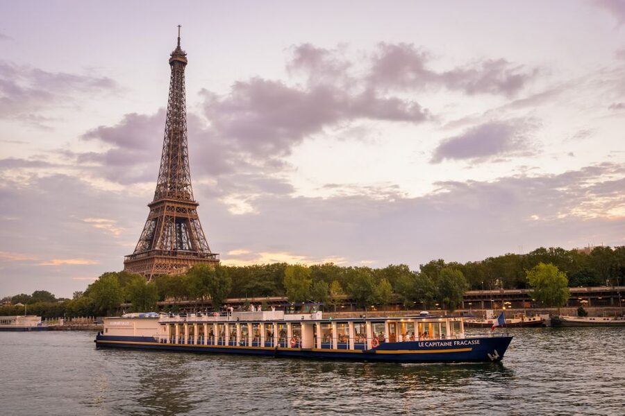 Paris: Romantic Cruise with 3-course Dinner on Seine River - The Eiffel Tower, Musée d’Orsay, and Pont des Arts