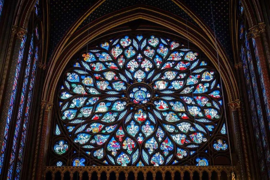 Paris: Sainte-Chapelle, Conciergerie, Notre Dame Guided Tour - The Conciergerie, from royal palace to prison