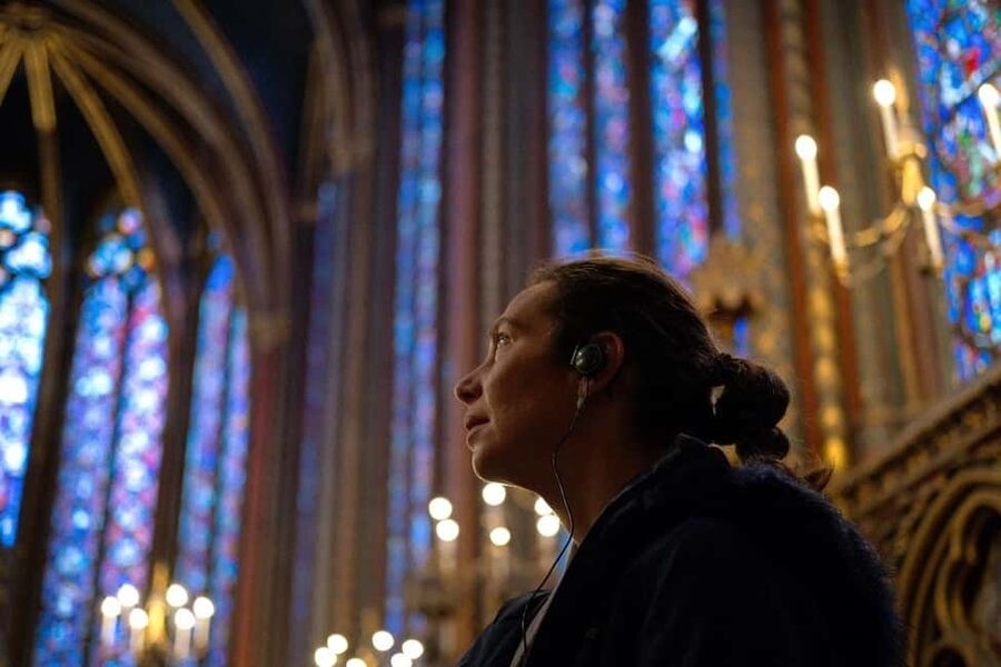 Paris: Sainte-Chapelle, Conciergerie, Notre Dame Guided Tour - The guides shape the experience