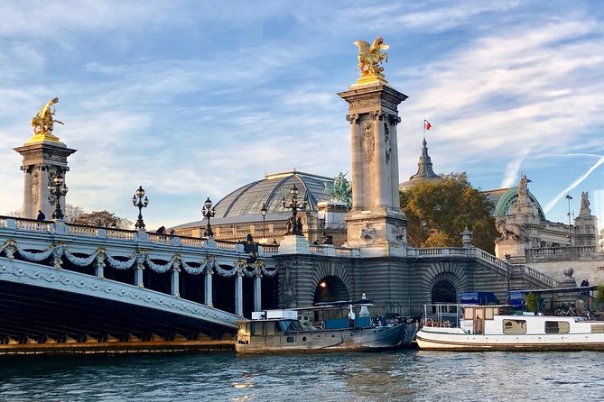 Paris Seine River Champagne Tasting Cruise - Starting beneath the Eiffel Tower at 6:30 pm
