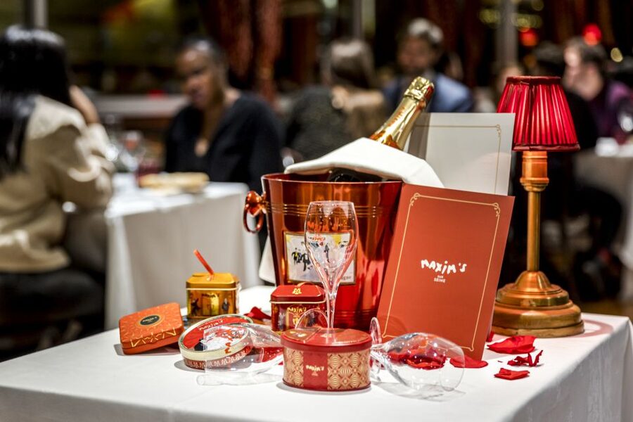 Paris: Seine River Cruise with 3-Course Dinner & Live Music - A romantic Paris evening on the Seine