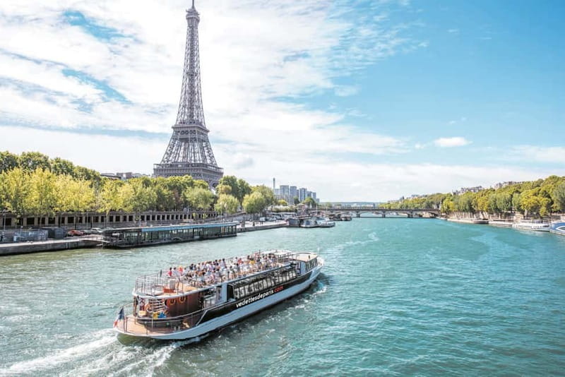 Paris: Seine River Cruise with a Live Guide - Grand Palais, historic bridges, and the return route