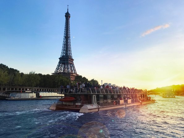 Paris Seine River Sightseeing Cruise with Commentary by Bateaux Parisiens - Daylight, sunset, or night: choosing your timing