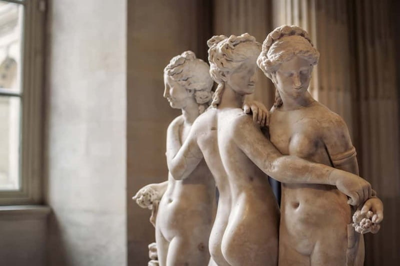 Paris: Skip-the-Line Louvre Highlights Tour with Mona Lisa - Michelangelo’s Slaves and the wider highlights route