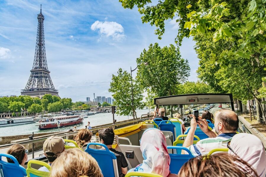 Paris: Tootbus Hop-on Hop-off with optional river cruise - Stop 4: Notre-Dame