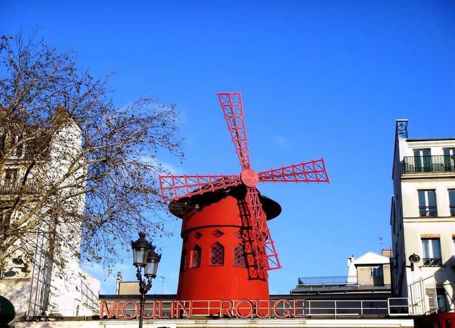 Paris: Walking Tour of Montmartre - Climbing Montmartre One Street at a Time