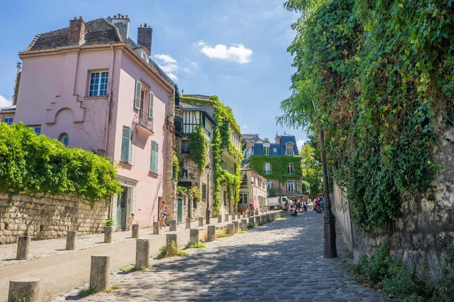 Paris: Walking Tour of Montmartre - Who Should Book This Walk?