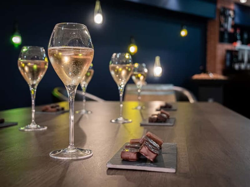 Passy-Grigny: Chocolate and Champagne Tasting Tour - What the 75-minute visit covers