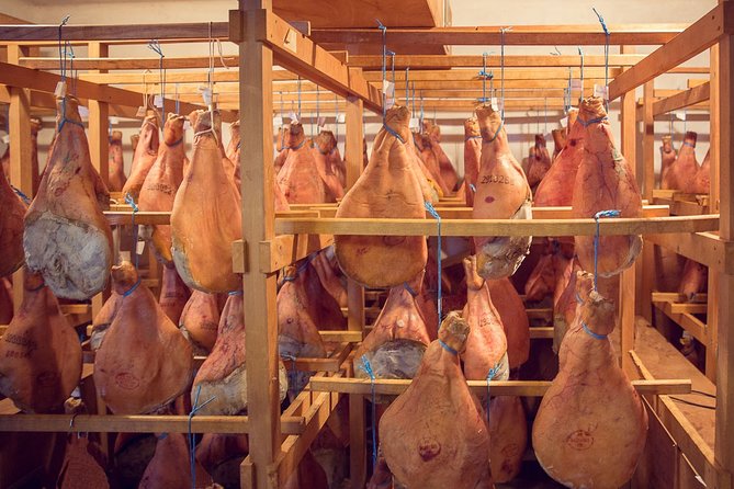 Pierre IBAIALDE: Guided Tour Ham Workshop, tasting - Key points to know before you book