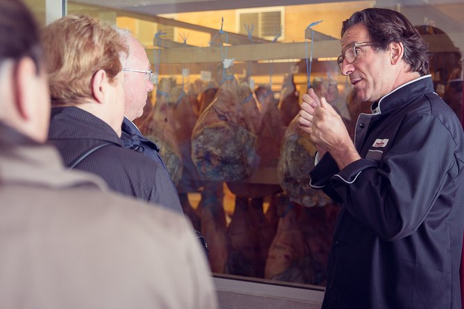 Pierre IBAIALDE: Guided Tour Ham Workshop, tasting - A working ham workshop in the heart of Bayonne