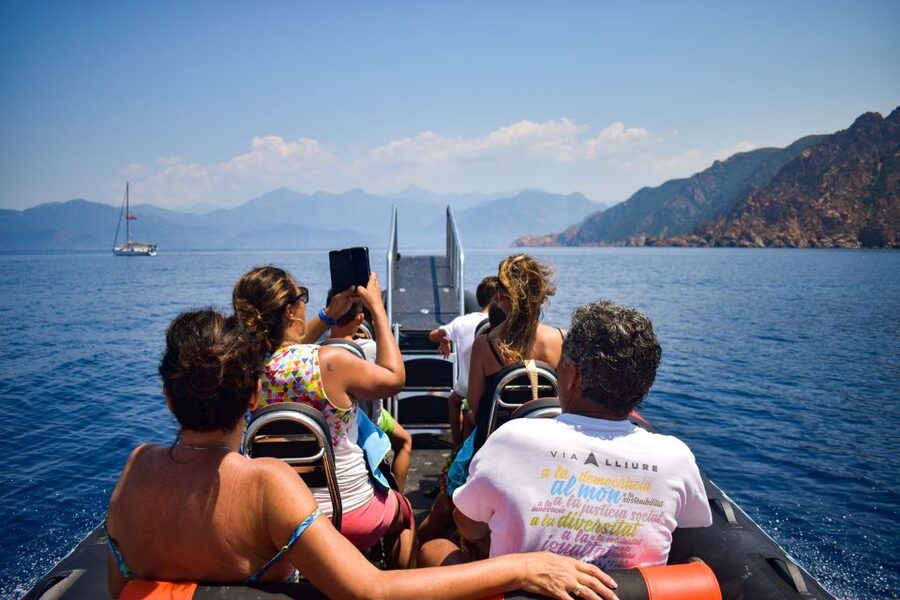 Porto: Scandola and Calanches of Piana Boat Trip - Finding the dock in Porto