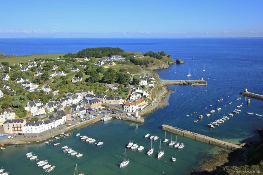 Quiberon: Ferry tickets from/to Belle-Île-en-Mer, Le Palais - Walking More Than 100 Kilometers of Island Trails