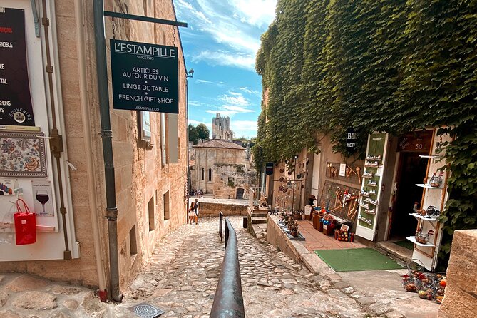 Saint-Emilion Afternoon Wine Tour - 2 Wineries & delicacies - Food, timing, and practical comfort
