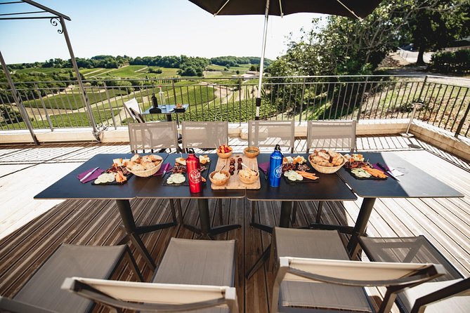 Saint-Emilion Electric Bike Day Tour with Wine Tastings & Lunch - Free time in the medieval village