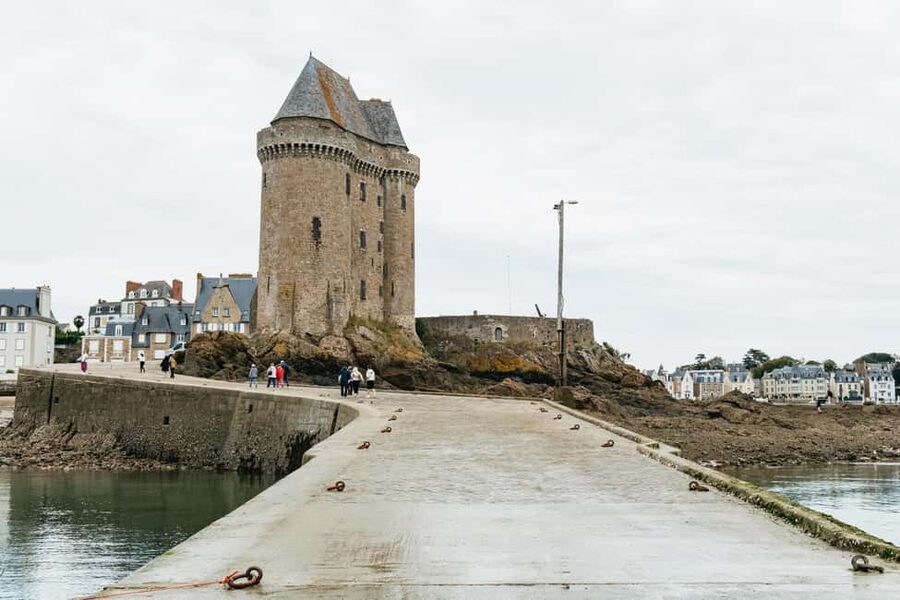 Saint-Malo: Guided Boat Tour with Local Captain - Seeing Saint-Malo from the water