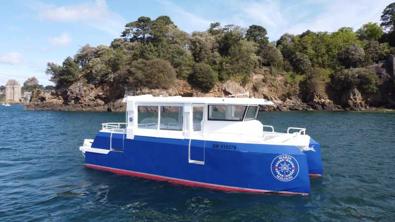 Saint-Malo: Guided Boat Tour with Local Captain - The ramparts, forts, and Petit Bé