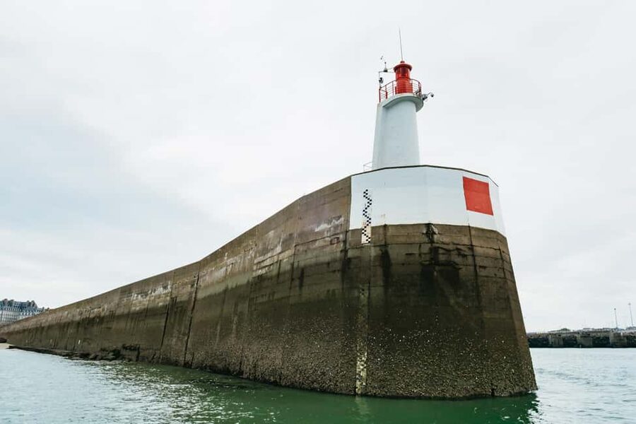 Saint-Malo: Guided Boat Tour with Local Captain - Alet, Dinard, and the wider coast