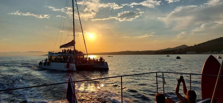Saint-Raphaël : Sunset Cruise Cape Dramont & Golden Island - Key points at a glance