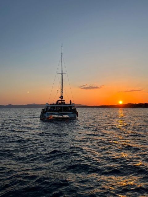 Saint-Raphaël : Sunset Cruise Cape Dramont & Golden Island - Leaving Saint-Raphaël’s Old Port at 7:20 PM
