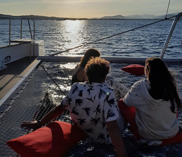 Saint-Raphaël : Sunset Cruise Cape Dramont & Golden Island - Who will enjoy this Saint-Raphaël cruise?