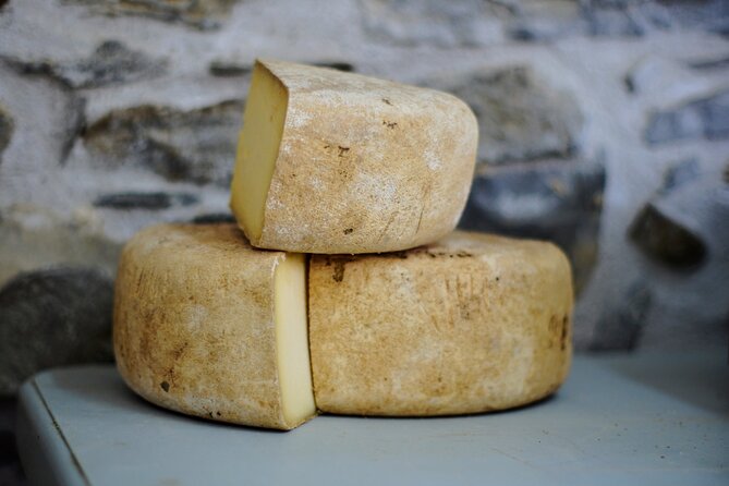 Sarlat Gourmet Tour and Market Visit - Should you book the Sarlat Gourmet Tour?